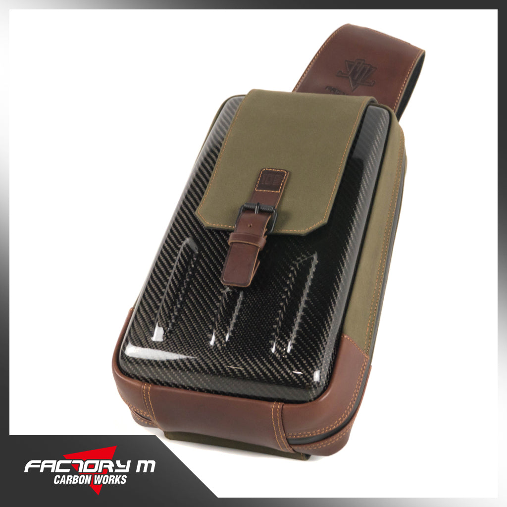 [FACTORY M] Numérotation Carbon Bag 109 CARBON SLING BAG - 3K Vert Kaki 