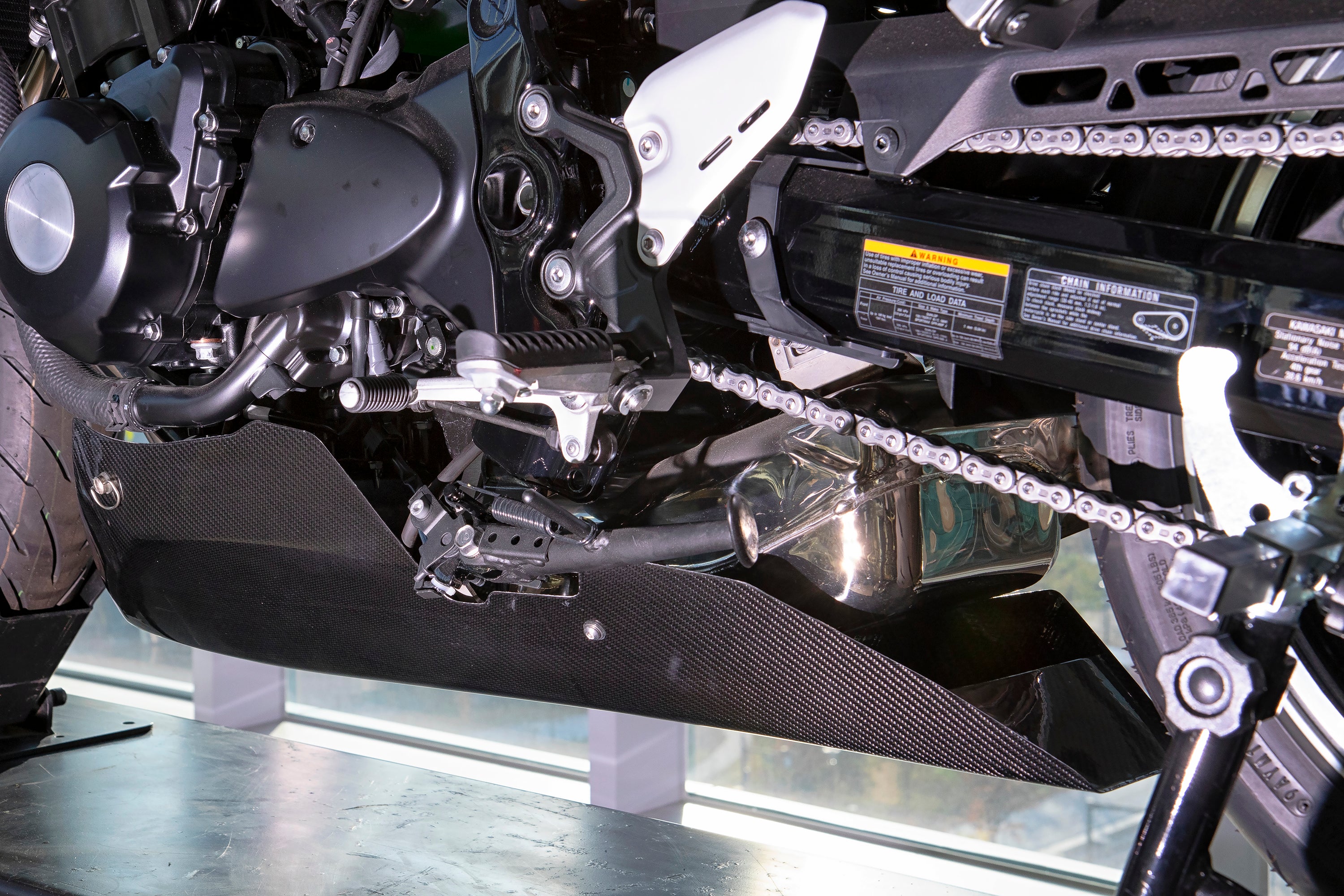 FACTORY M] Carbon Fiber Belly Pan for Kawasaki Z900RS – Factory M